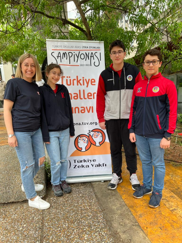 Ortaokul Öğrencilerimizin Türkiye Okullar Arası Zekâ Oyunları Şampiyonası'nda Başarısı