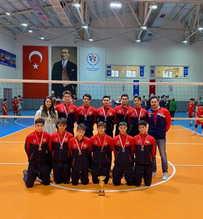 Lise Genç Erkek A Voleybol takımımız Ankara üçüncüsü