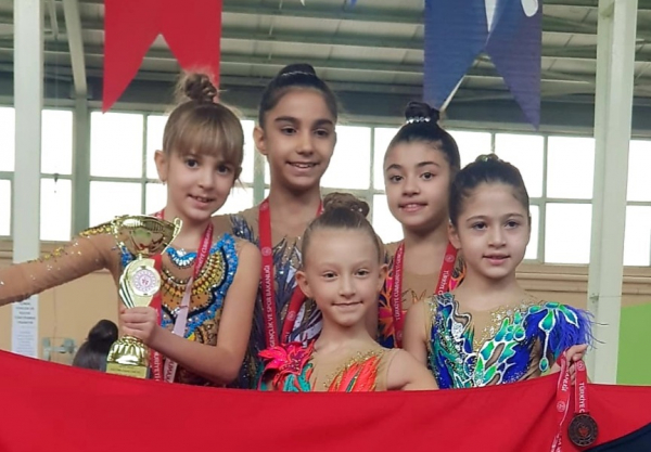 İlkokul Ritmik Cimnastik Minik A Kız Takımımız Ankara 3.sü Oldu