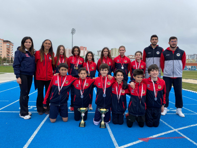 Ortaokul Küçük Kız-Erkek Atletizm Takımlarımız İl Birinciliği Yarışlarında Ankara 2.si oldular. 