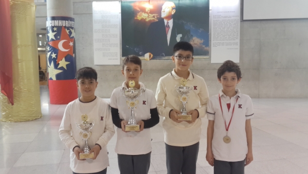Öğrencilerimiz 10 Yaş Kış Kupası Turnuvasında Madalya Kazandılar