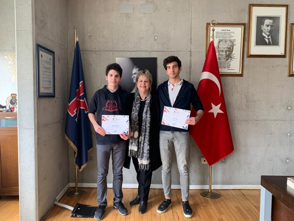 Arda Kuyucu (9P) ve Sarp Köse (11G) - TEDÜ University4society'de Kodlama Projesi ile Grup 1.si