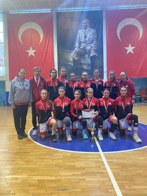 Ortaokul Yıldız Kız Basketbol Takımımız Grup Birinciliği Müsabakalarına Katılmaya Hak Kazandı.