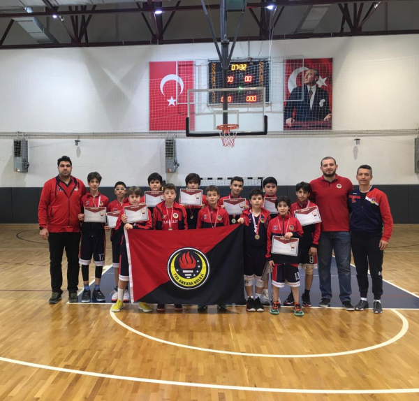 Küçük Erkek Basketbol Takımımız Grup 1.si