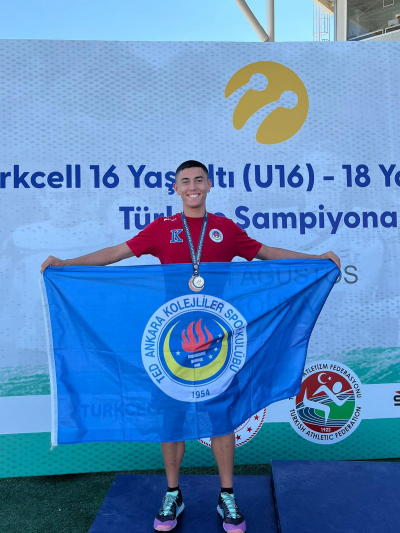 Lise öğrencimiz Ahmet Yiğit VARDAR Atletizm Milli Takımına Seçildi