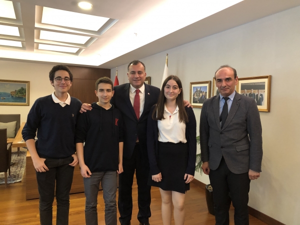 Robotik Kulübümüz Çankaya Belediye Başkanı Alper Taşdelen'i Ziyaret Etti