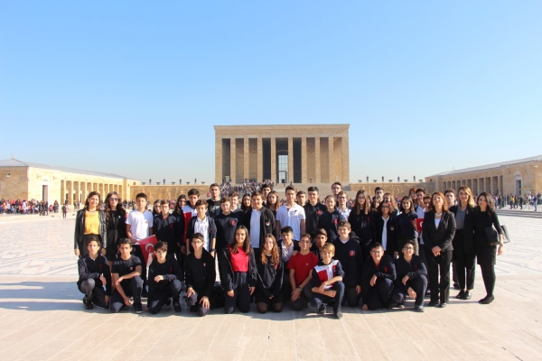 Öğrenci Topluluklarımız 10 Kasım Öncesinde Anıtkabir'i Ziyaret Etti
