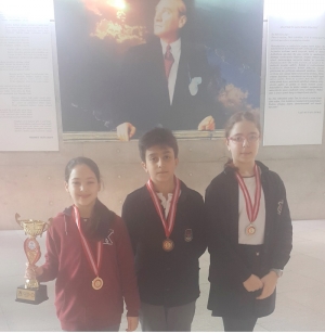 Öğrencilerimizin DS- Latin &amp; Standart Kulüplerarası Dans Yarışmasında madalya kazandılar.
