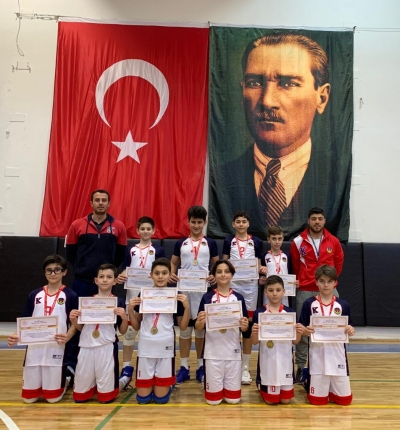 Ortaokul Küçük Erkek Voleybol Takımımız Türkiye Şampiyonası&#039;nda