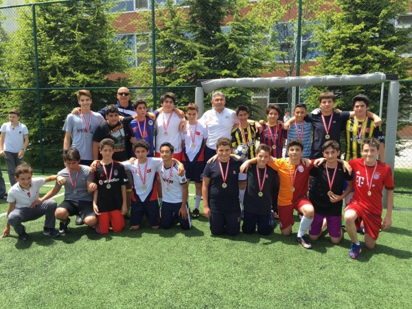 8.Sınıflararası Futbol Turnuvası Sonuçlandı